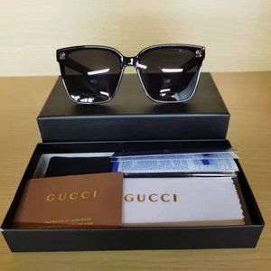 💞Gucci💞 Black Gold Sunglasses YS06